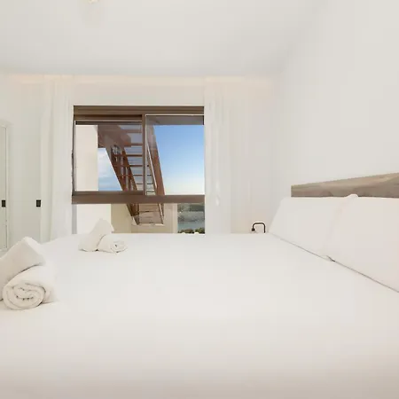 Modern Penthouse With Two Terraces, Jacuzzi And Sea, And Mountain Views, In Almazara Hills *
