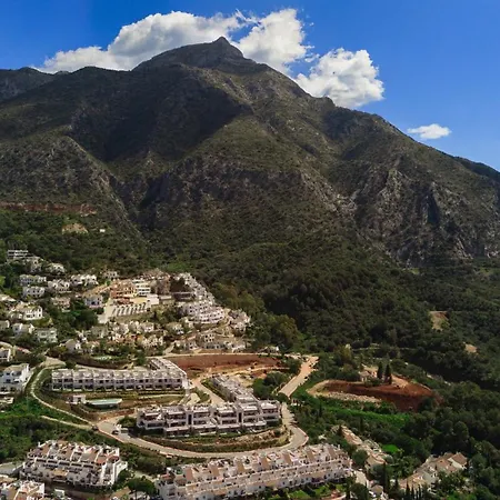 Apartment Modern Penthouse With Two Terraces, Jacuzzi And Sea, And Mountain Views, In Almazara Hills