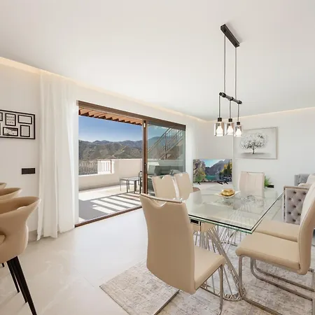 Modern Penthouse With Two Terraces, Jacuzzi And Sea, And Mountain Views, In Almazara Hills Apartment Istan