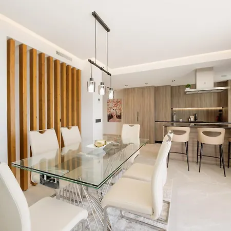 Apartment Modern Penthouse With Two Terraces, Jacuzzi And Sea, And Mountain Views, In Almazara Hills Istan