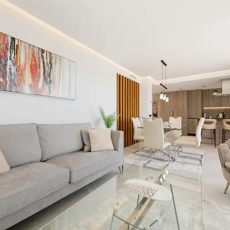 Apartment Modern Penthouse With Two Terraces, Jacuzzi And Sea, And Mountain Views, In Almazara Hills Istan